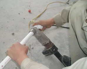 梁子湖漏水维修电话